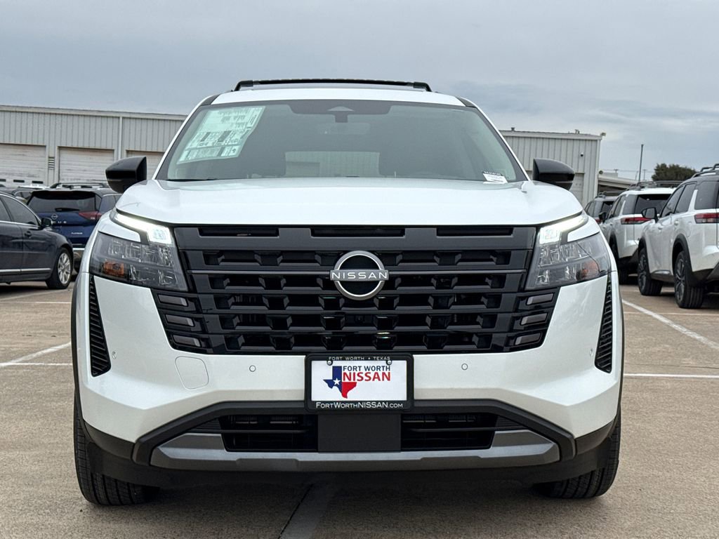 New 2026 Nissan Pathfinder Platinum image 3