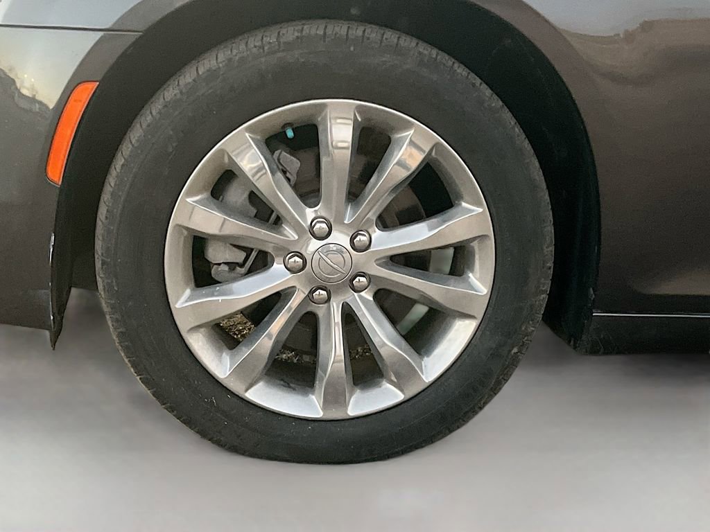 Used 2021 Chrysler 300 Touring L image 30