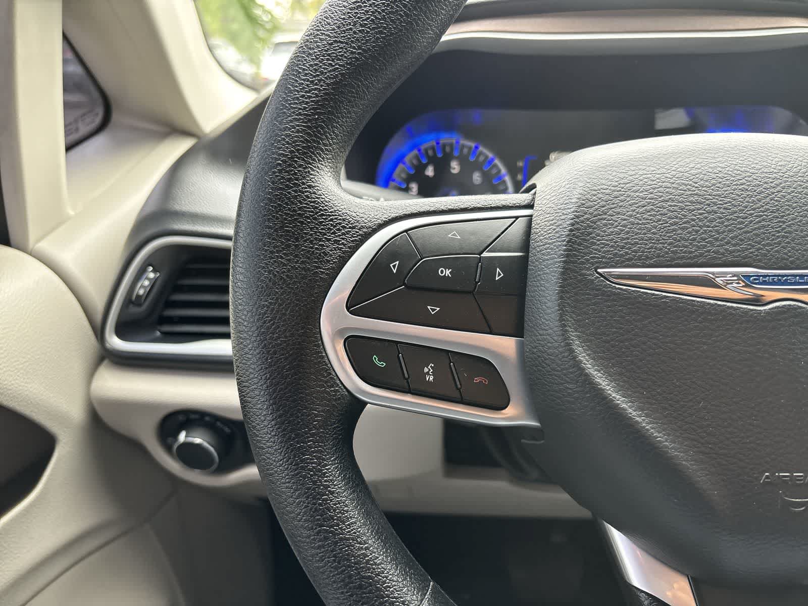 Certified 2020 Chrysler Voyager Lxi FWD image 12