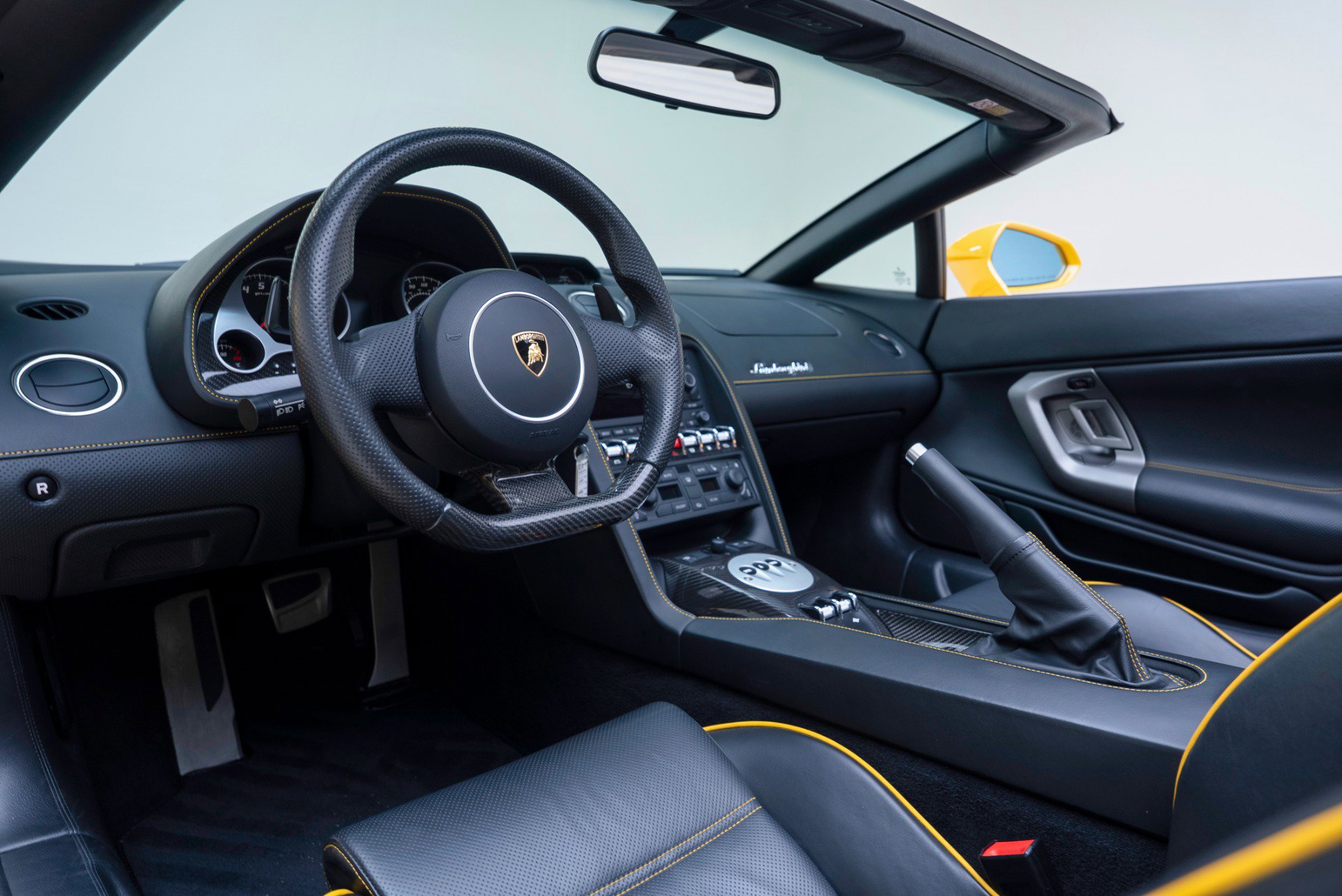 Used 2011 Lamborghini Gallardo LP 560-4 AWD/4WD image 2