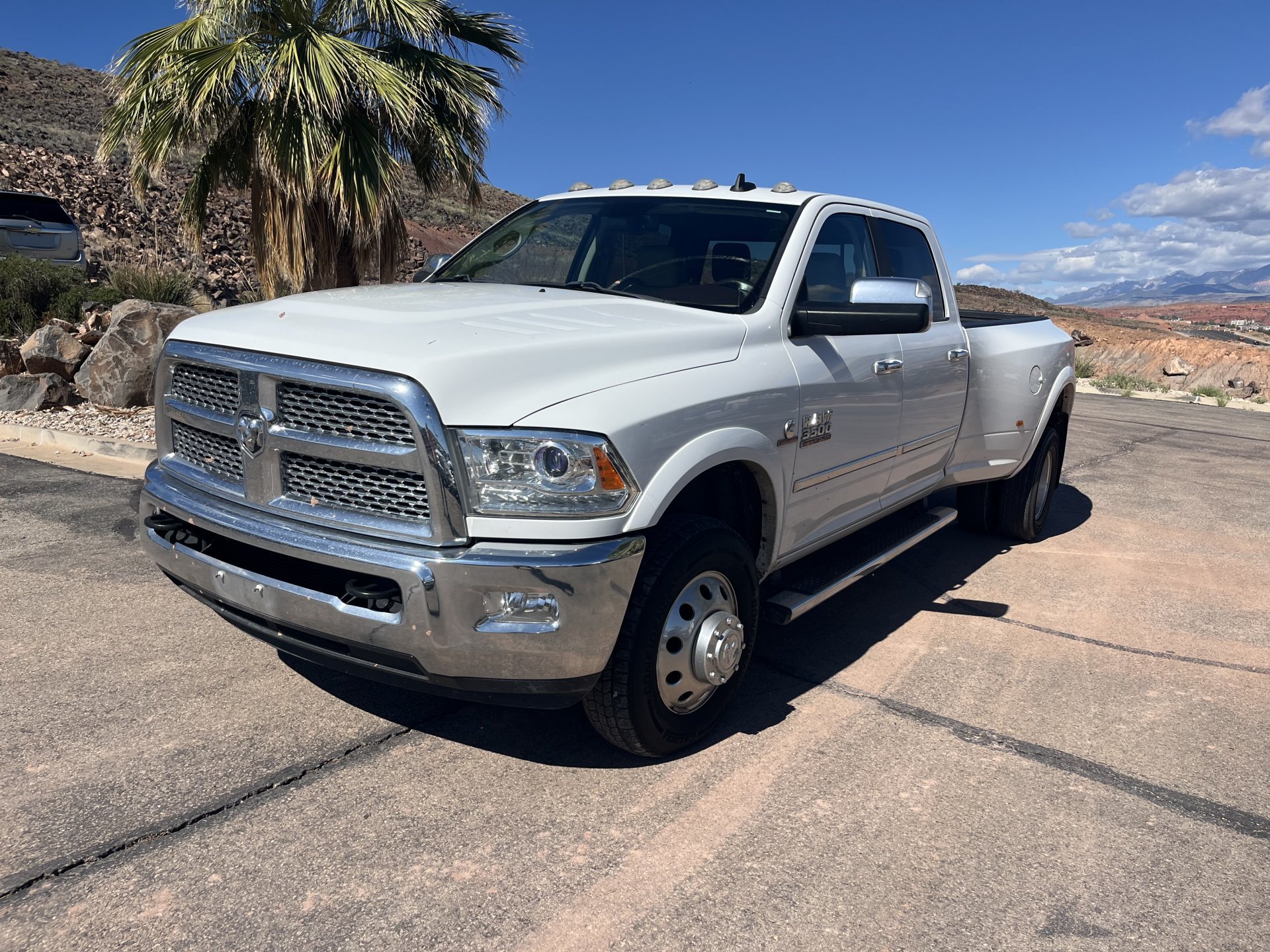 Used 2014 RAM 3500 Laramie AWD/4WD image 10