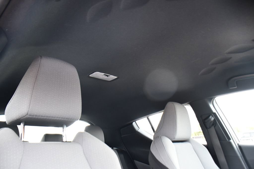 Used 2019 Toyota C-HR XLE FWD image 16