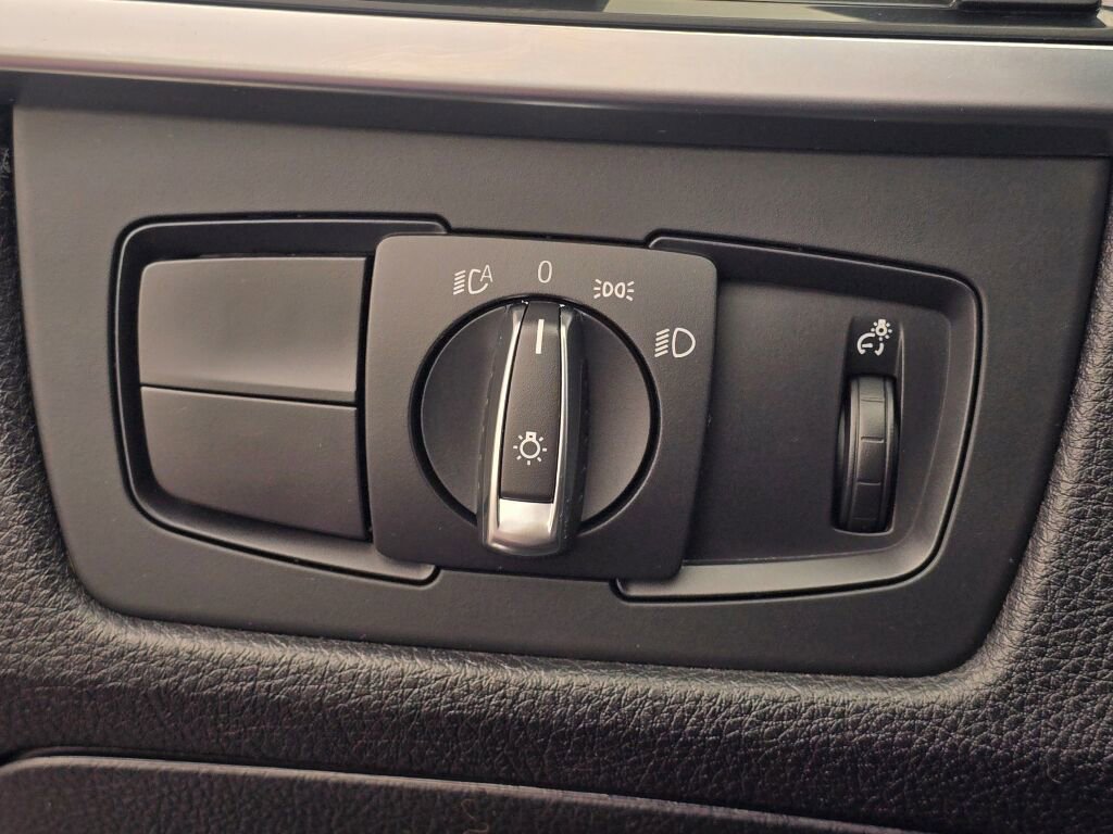 Used 2014 BMW ActiveHybrid 3 RWD image 25
