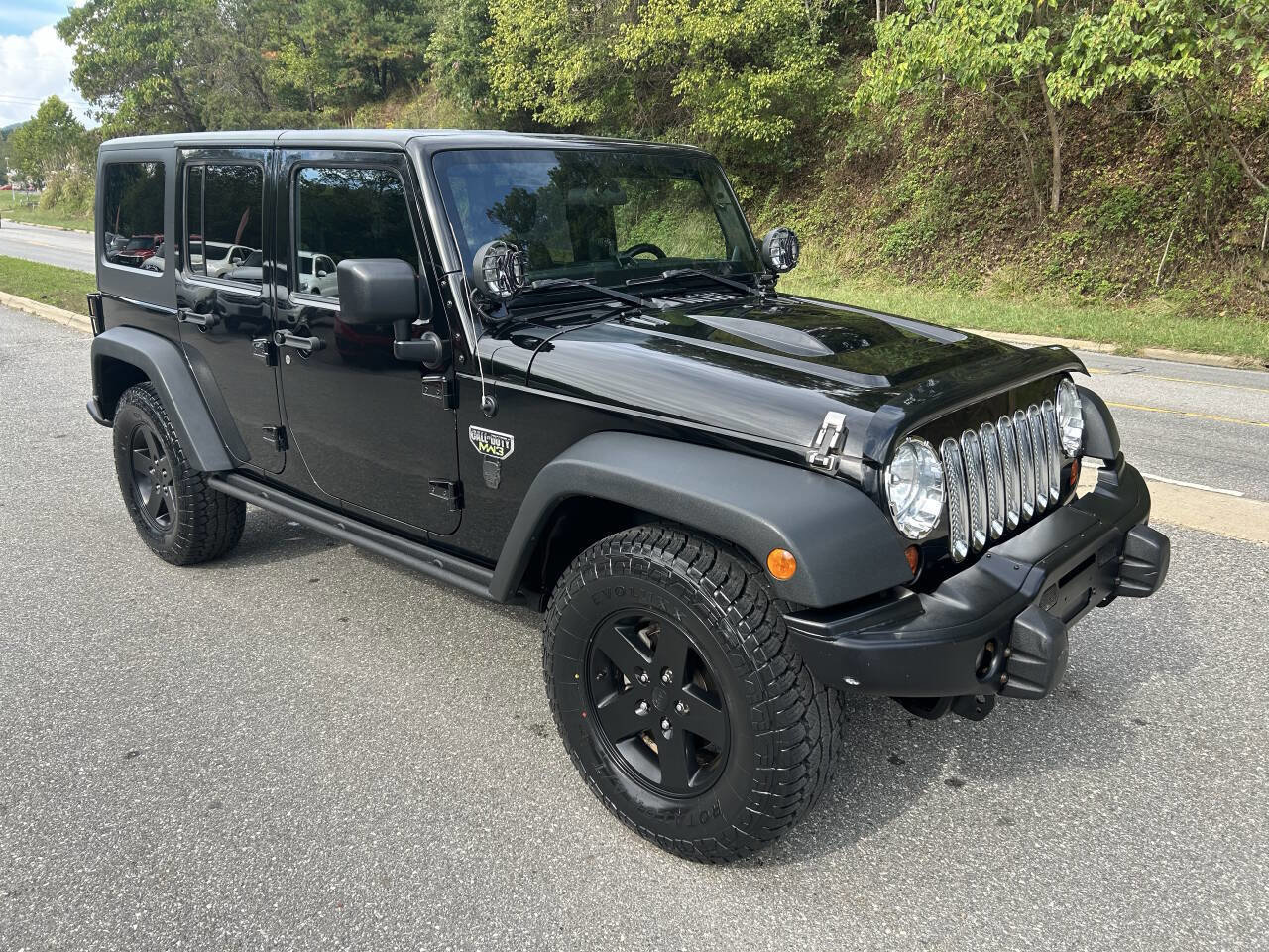 Used 2012 Jeep Wrangler Unlimited Rubicon image 12