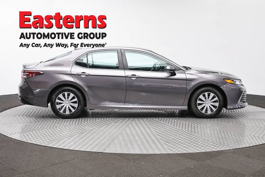 Used 2023 Toyota Camry LE FWD image 4