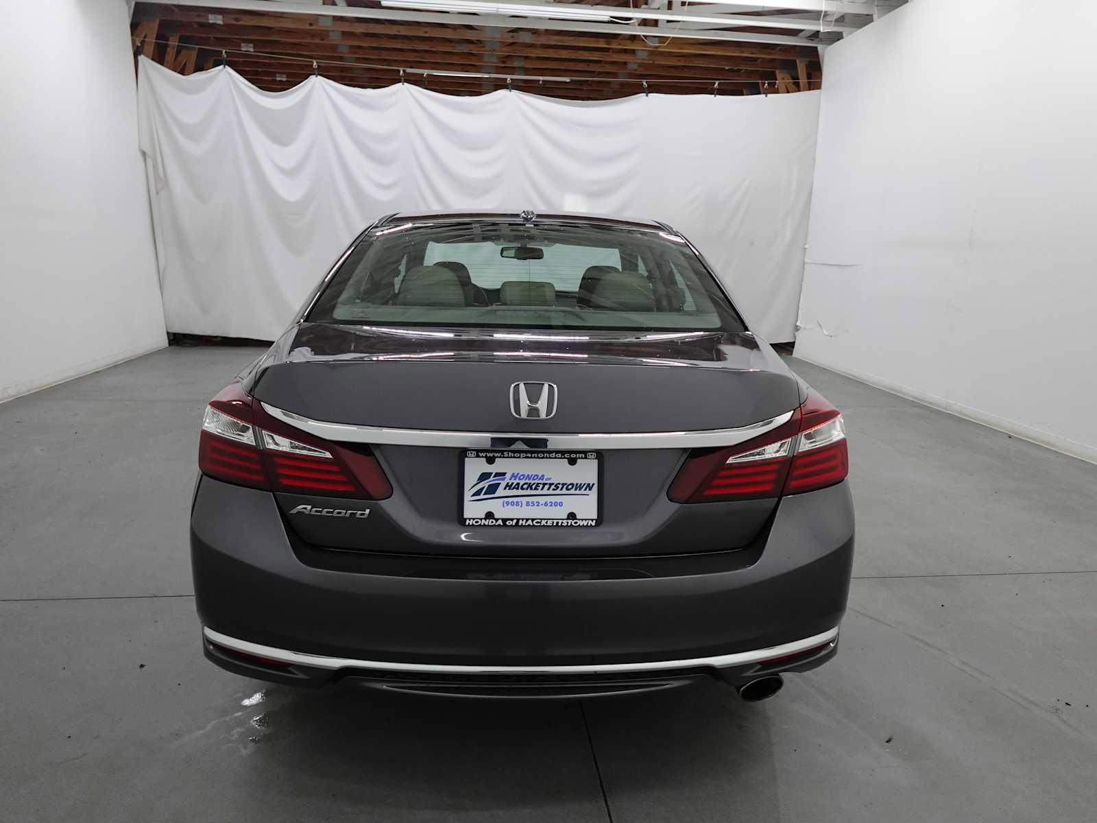 Certified 2017 Honda Accord EX-L image 6