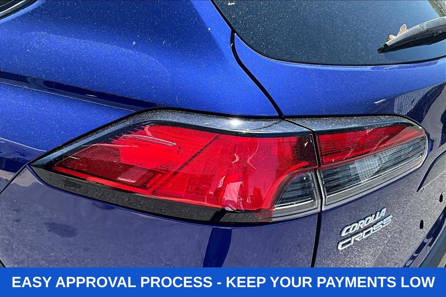 Used 2022 Toyota Corolla Cross XLE w/ Convenience Package FWD image 29