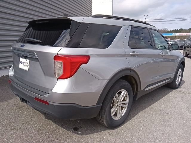 Certified 2022 Ford Explorer XLT w/ Class IV Trailer Tow Package image 3