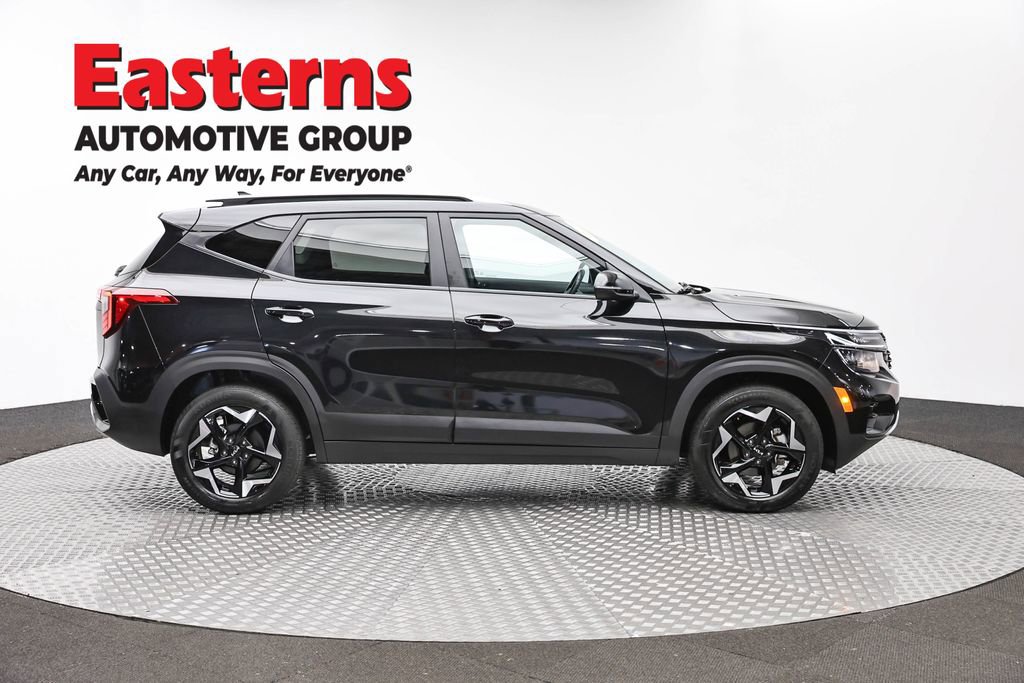Used 2025 Kia Seltos S FWD image 4