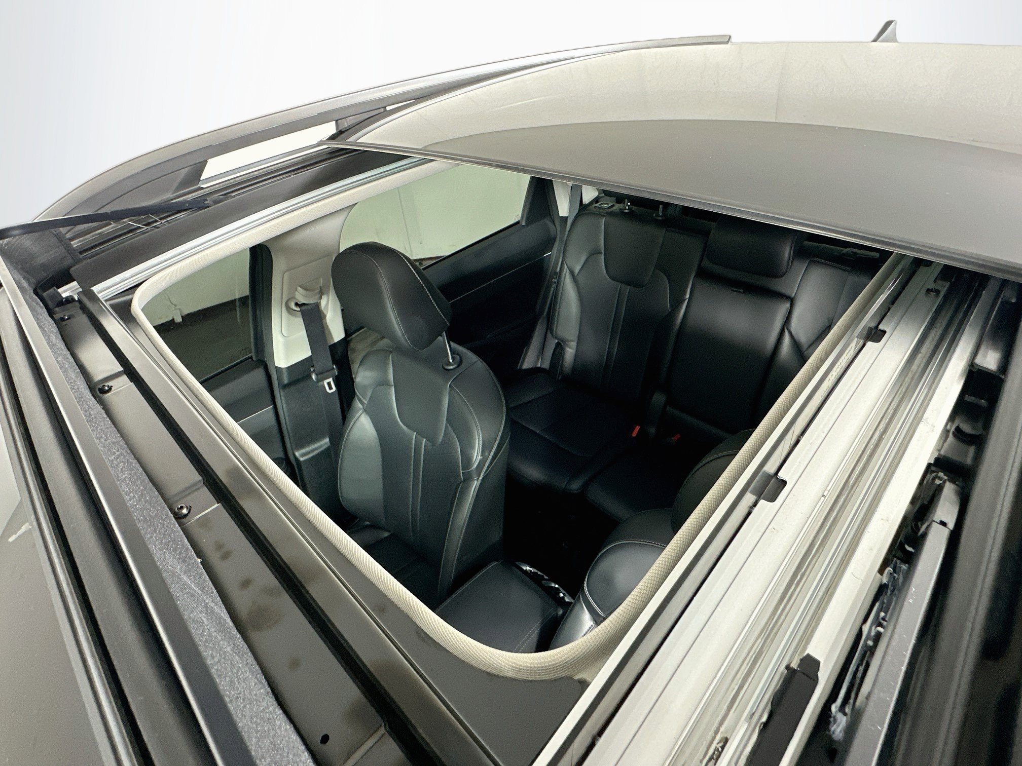 Certified 2023 Kia Sorento S w/ Panoramic Sunroof Package AWD/4WD image 21