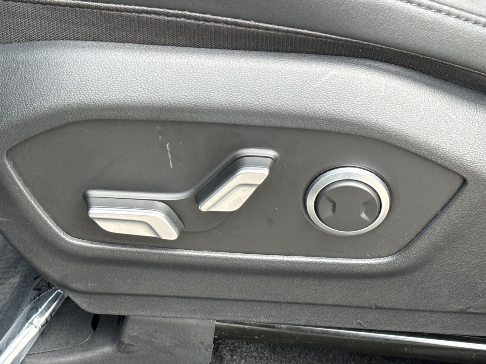Certified 2026 Hyundai Santa Fe SEL AWD/4WD image 14