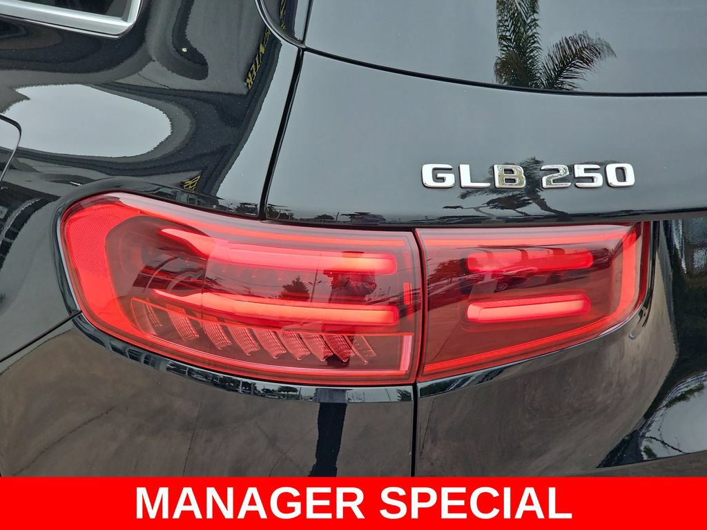 Used 2025 Mercedes-Benz GLB 250 image 40