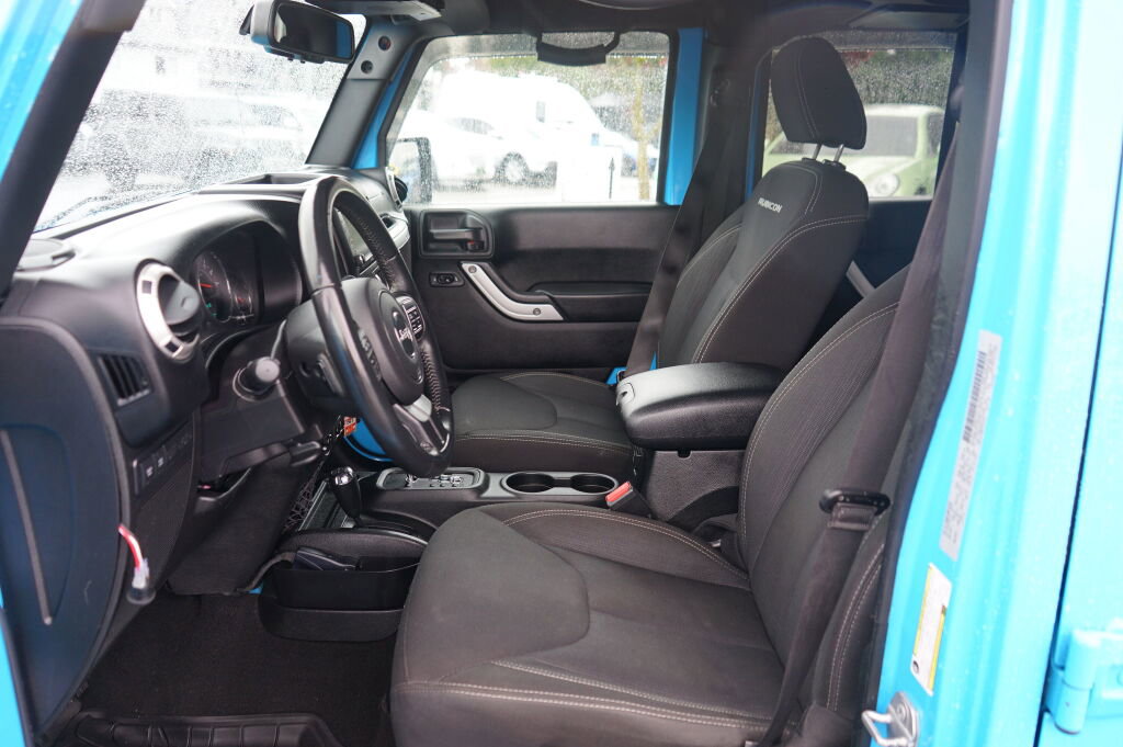 Used 2018 Jeep Wrangler Unlimited Rubicon w/ Connectivity Group image 11