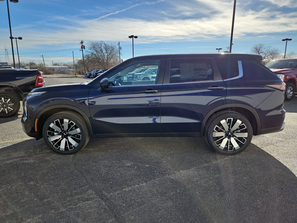 New 2026 Mitsubishi Outlander SE image 7