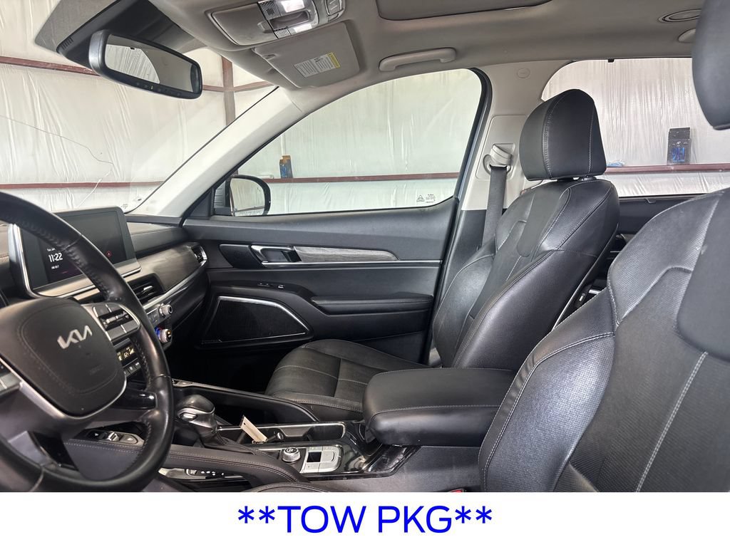 Used 2022 Kia Telluride SX w/ Towing Package FWD image 16