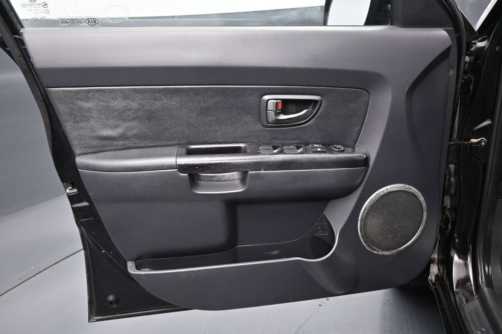 Used 2010 Kia Soul + w/ Audio Pkg FWD image 10