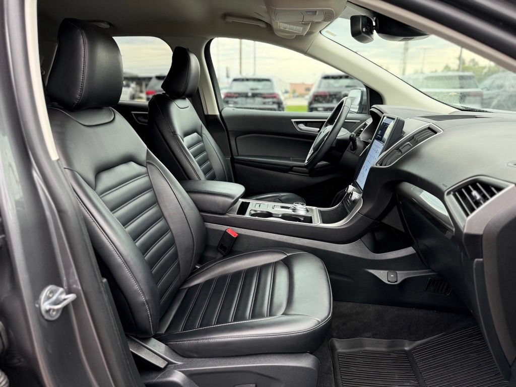 Certified 2024 Ford Edge SEL w/ Convenience Package AWD/4WD image 12
