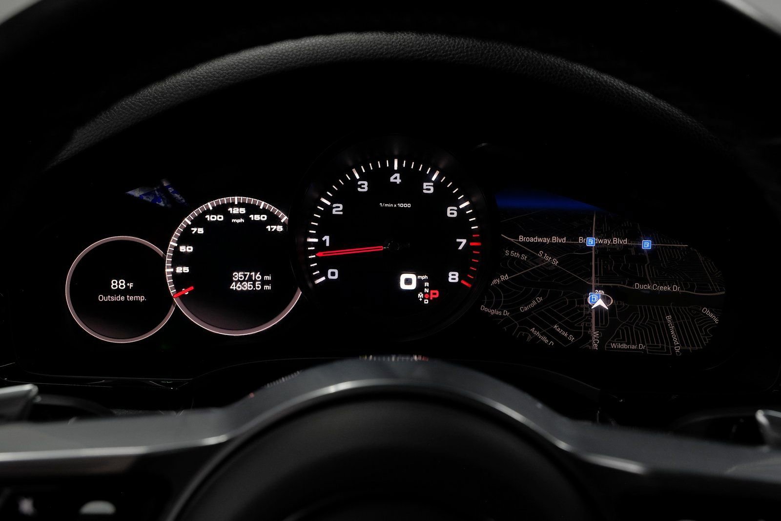 Used 2023 Porsche Cayenne Coupe image 28