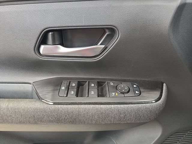 Used 2026 Nissan Kicks SV FWD image 27