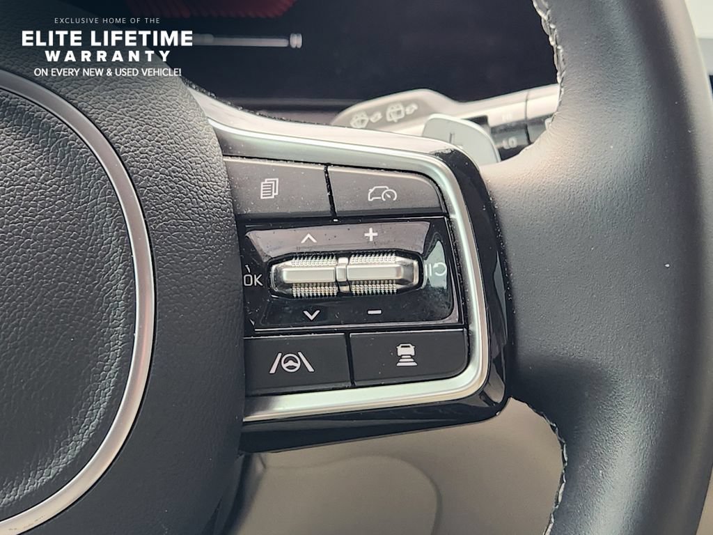 Used 2025 Kia Sorento EX AWD/4WD image 29