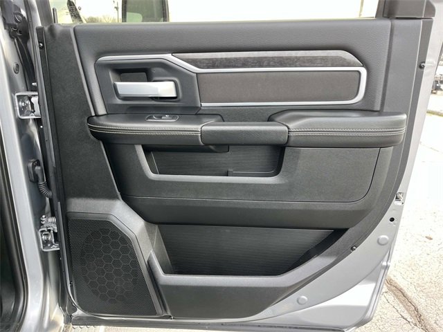 Used 2024 RAM 4500 SLT w/ Quick Order Package 2YG SLT image 24