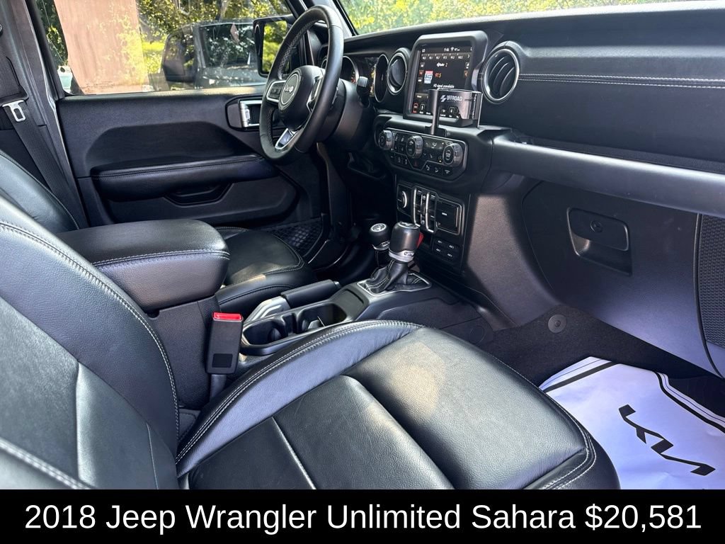 Used 2018 Jeep Wrangler Unlimited Sahara AWD/4WD image 16