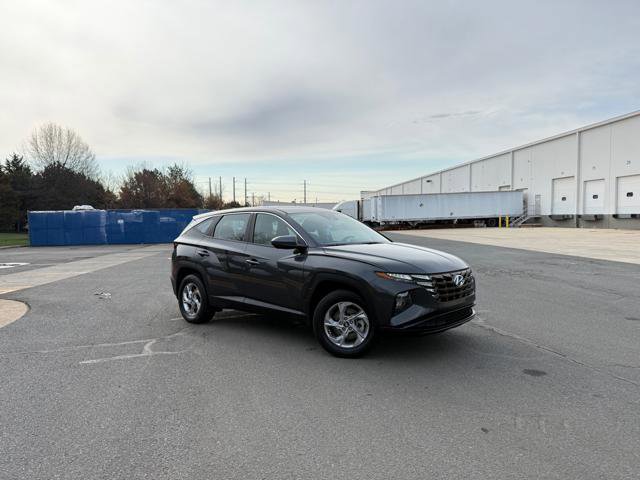 Used 2024 Hyundai Tucson SE image 2