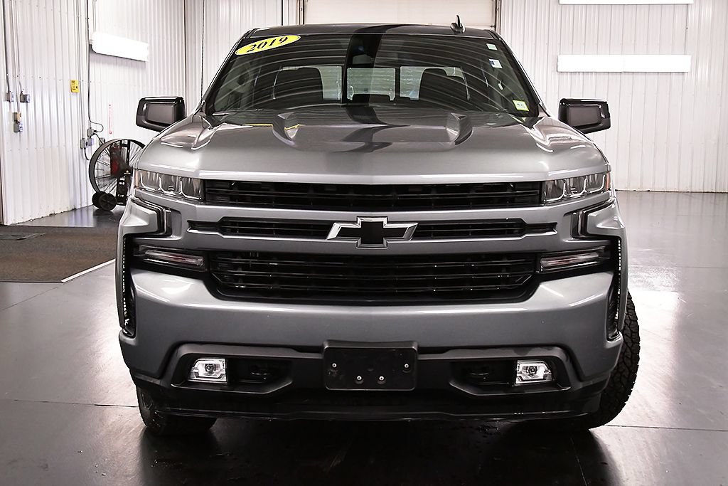 Used 2019 Chevrolet Silverado 1500 RST w/ All-Star Edition AWD/4WD image 2