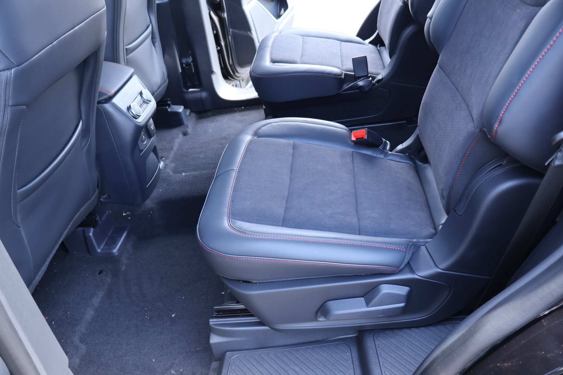 New 2026 Ford Explorer ST w/ Sun And Sound Package AWD/4WD image 12