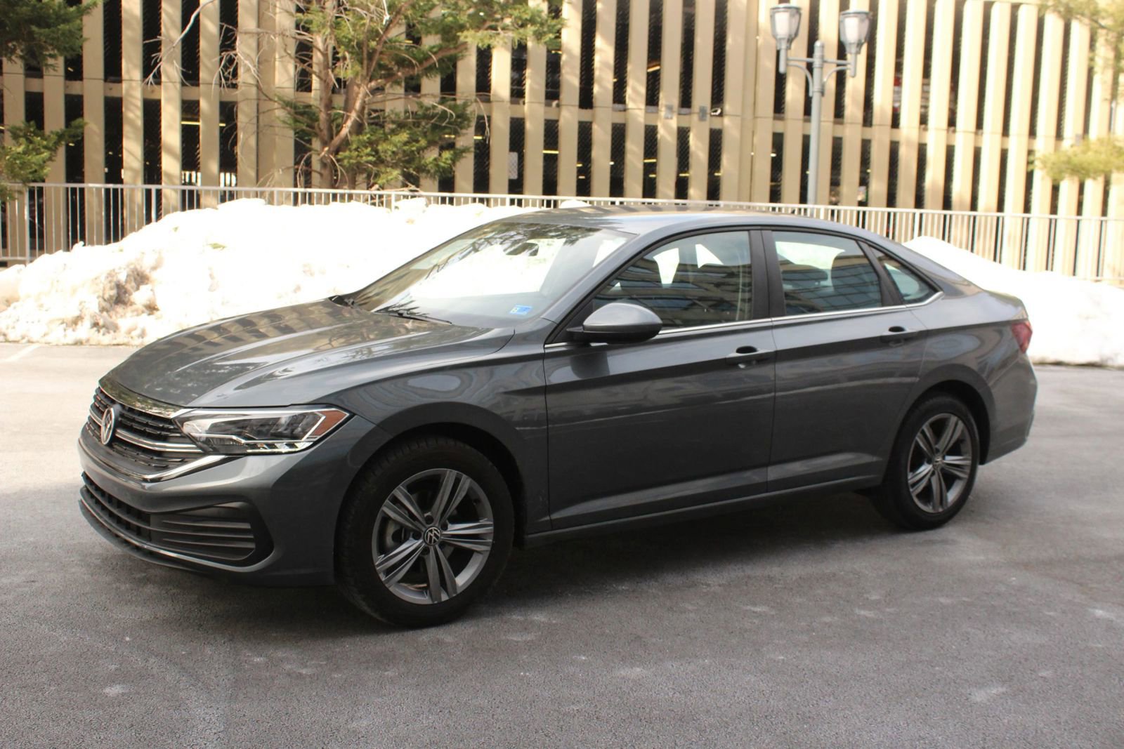 Used 2024 Volkswagen Jetta SE FWD image 12