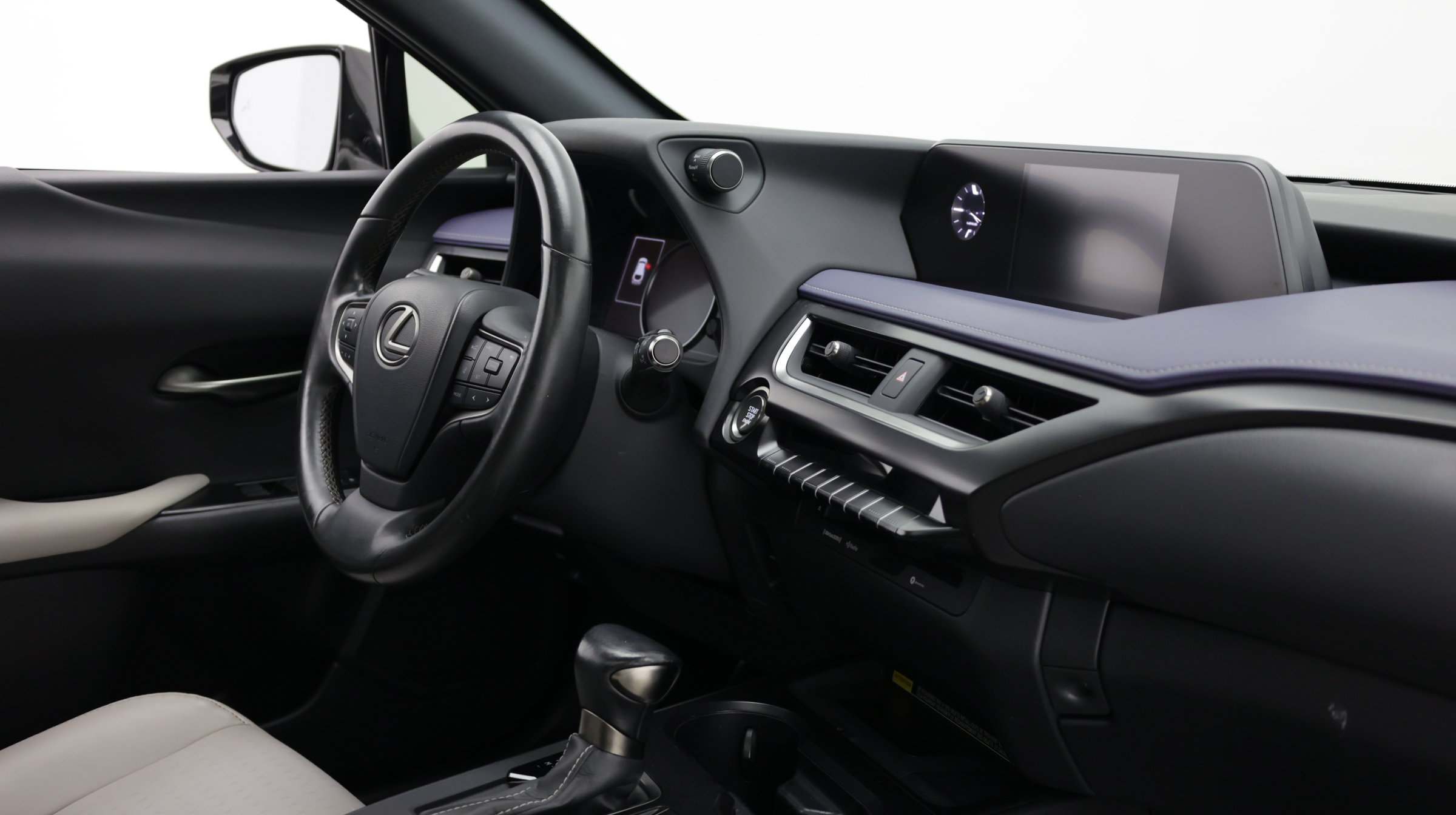 Used 2022 Lexus UX 200 w/ Accessory Package (Z1) FWD image 41