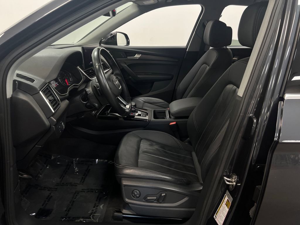 Used 2021 Audi Q5 2.0T Premium w/ Convenience Package image 11