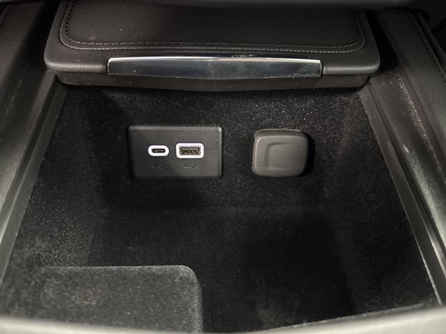 Used 2024 Cadillac XT4 Premium Luxury FWD image 18