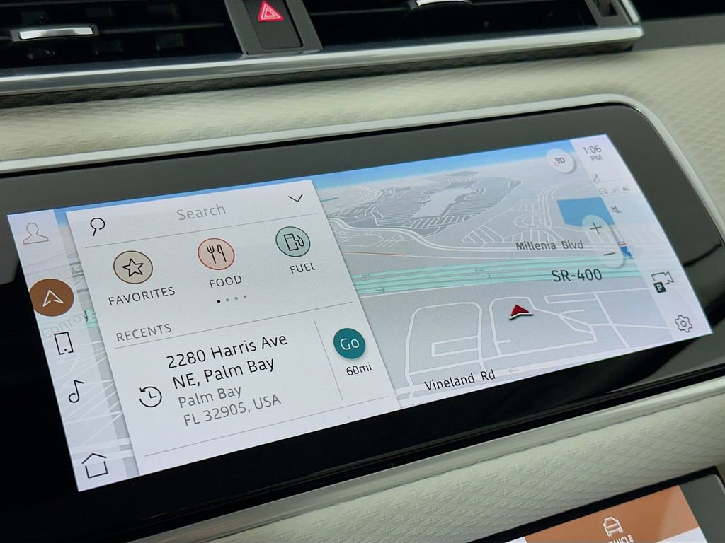 Used 2022 Land Rover Range Rover Velar R-Dynamic S image 16