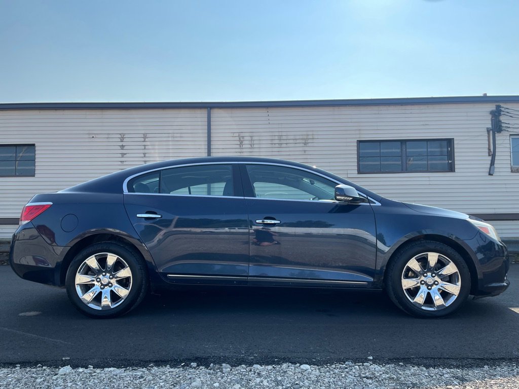 Used 2010 Buick LaCrosse CXL w/ Luxury Package AWD/4WD image 2