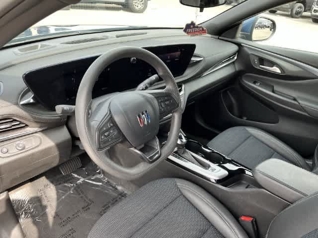 Used 2024 Buick Envista Preferred w/ Convenience II Package FWD image 11