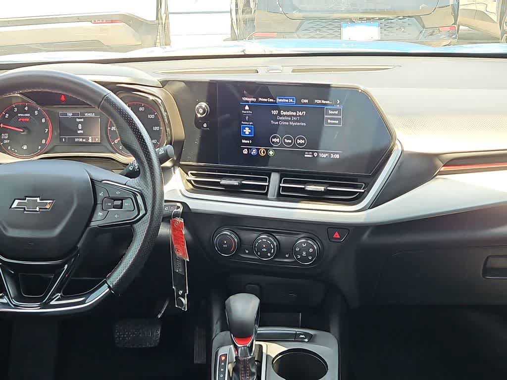 Used 2025 Chevrolet Trax RS w/ Driver Confidence Package FWD image 14