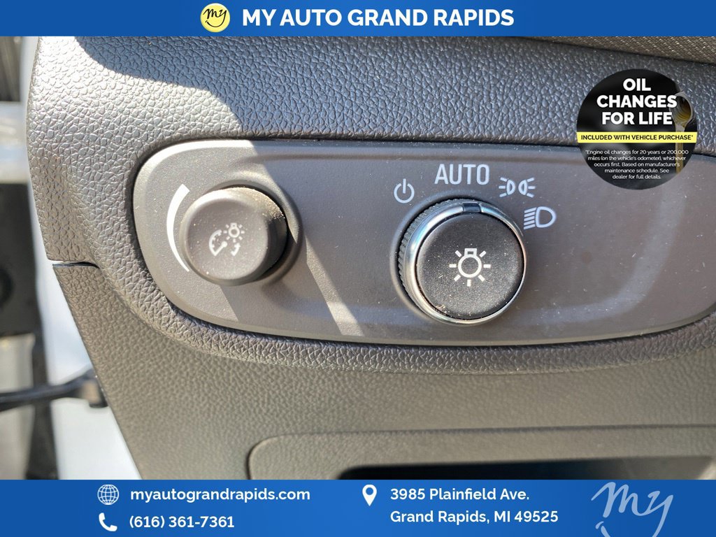 Used 2024 Chevrolet TrailBlazer LT AWD/4WD image 19