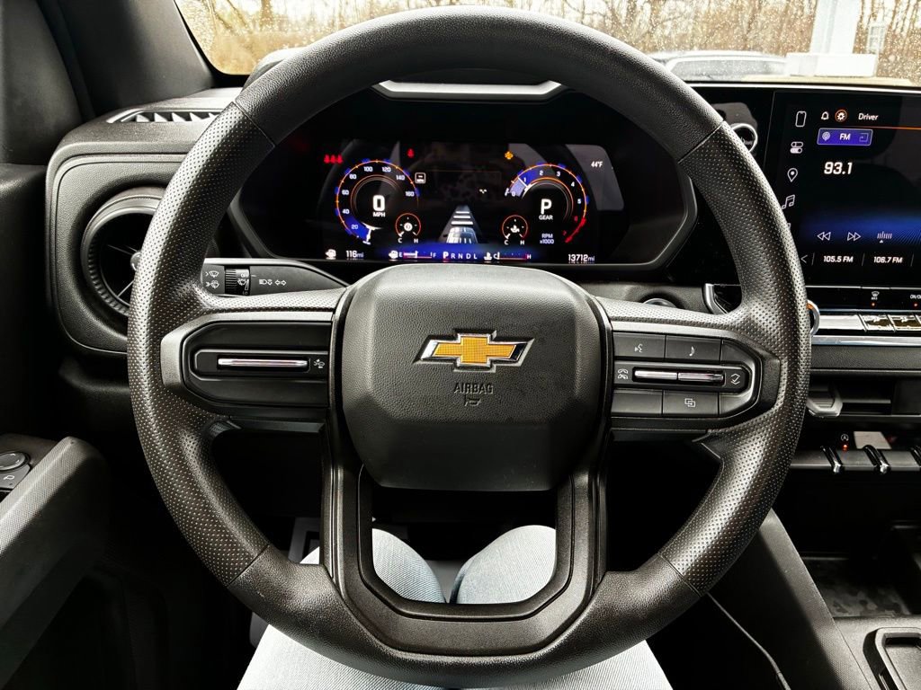 Used 2024 Chevrolet Colorado W/T image 17