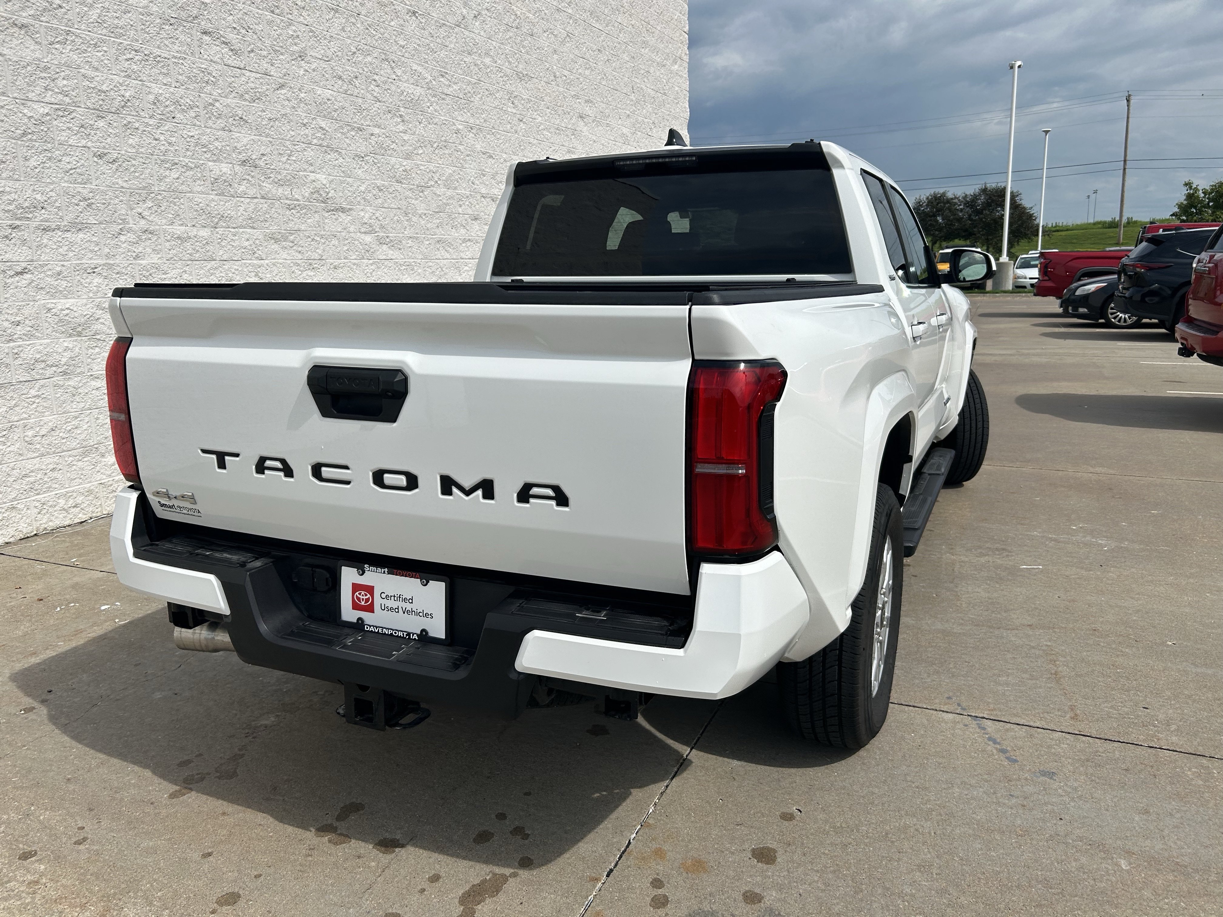 Certified 2025 Toyota Tacoma SR5 AWD/4WD image 6