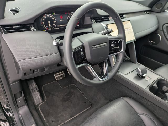 Used 2025 Land Rover Discovery Sport Dynamic SE image 7