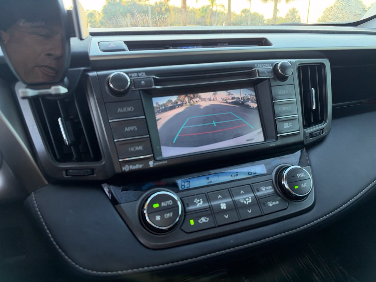 Used 2015 Toyota RAV4 XLE FWD image 9