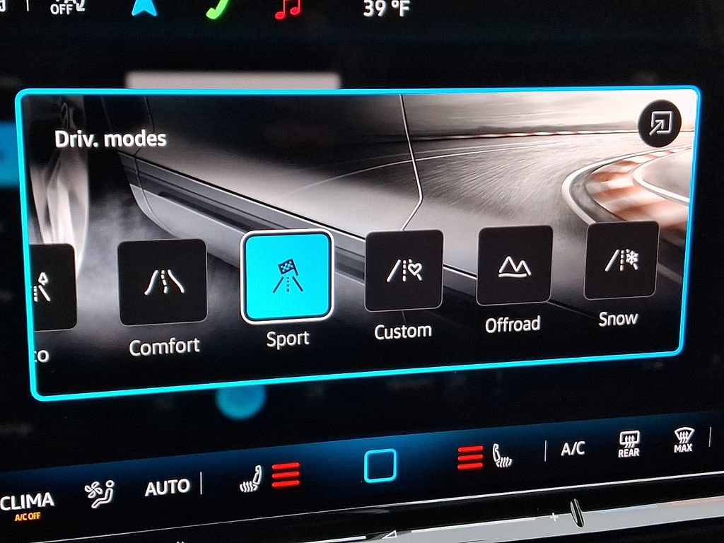Certified 2025 Volkswagen Tiguan S AWD/4WD image 19