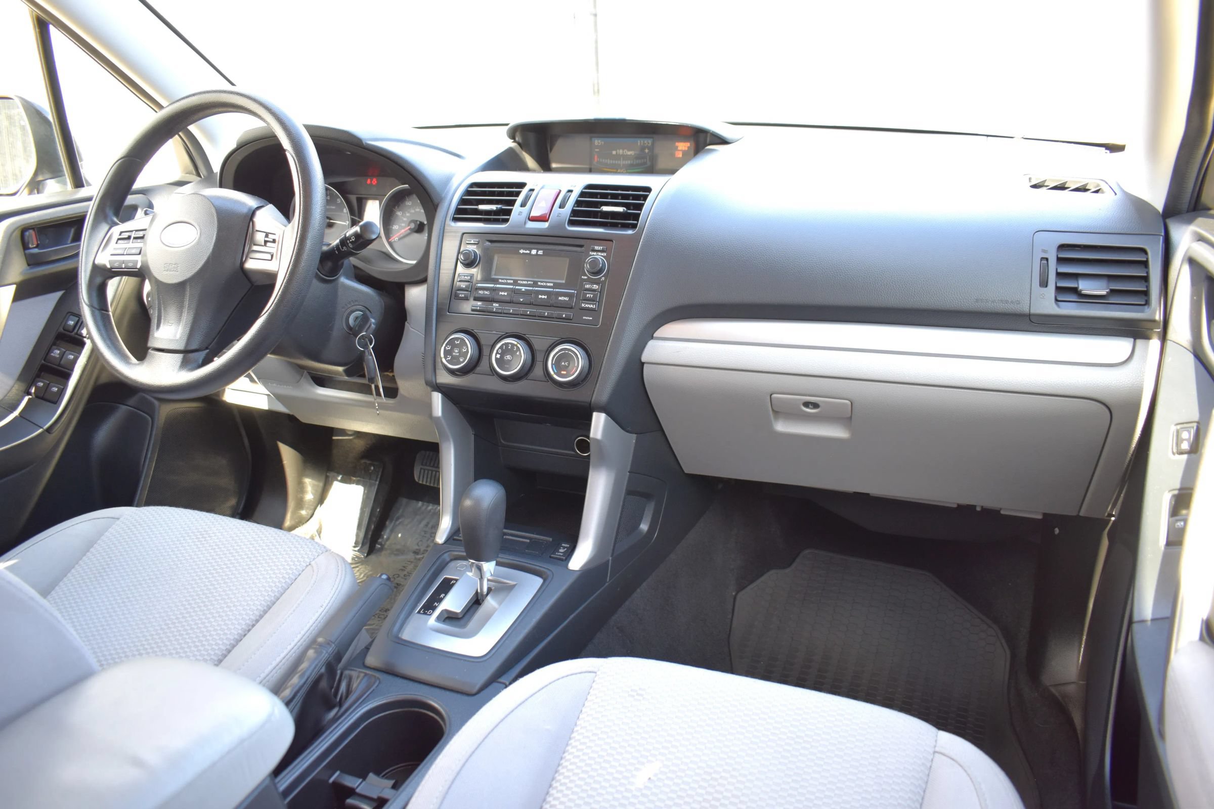 Used 2015 Subaru Forester 2.5i Premium w/ All-Weather Package AWD/4WD image 13