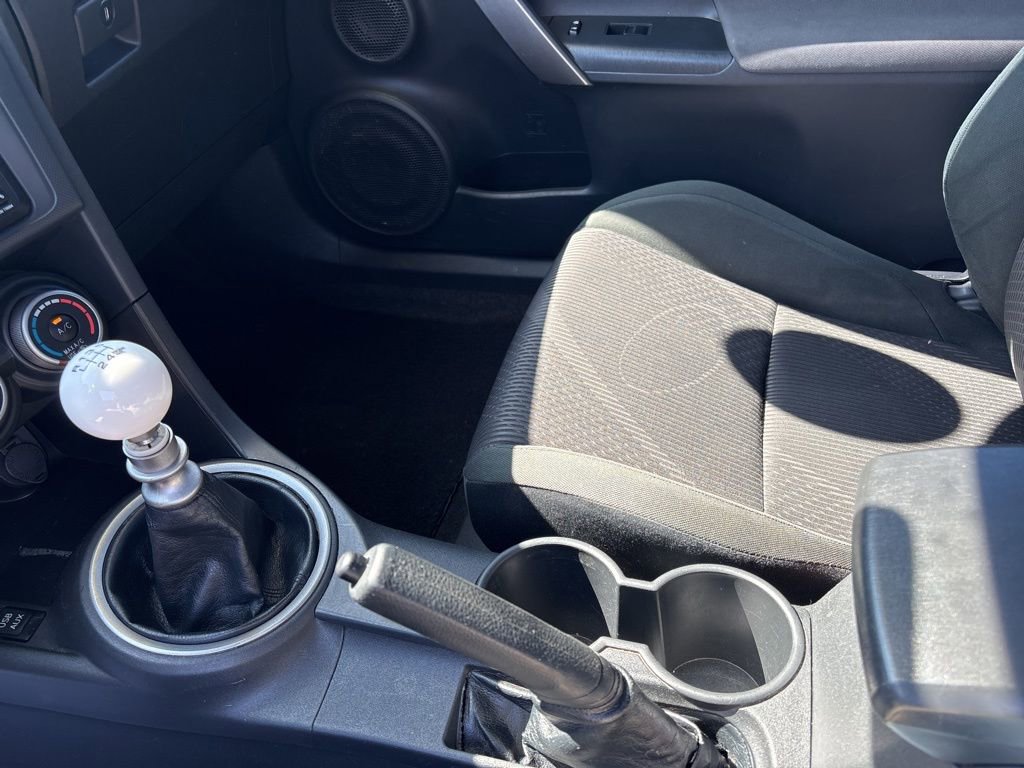 Used 2013 Scion tC FWD image 34