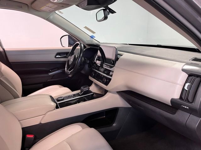 Used 2022 Nissan Pathfinder SL w/ SL Premium Package image 11
