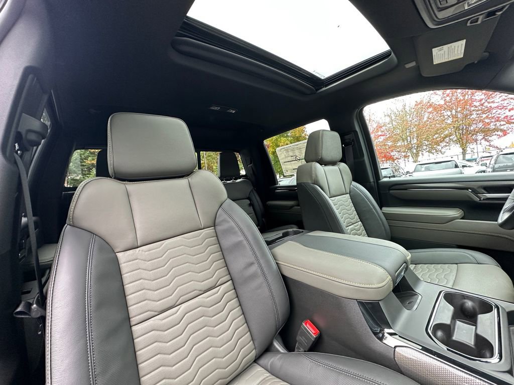 New 2026 Chevrolet Silverado 2500 ZR2 w/ LPO, Dark Essentials Package image 27