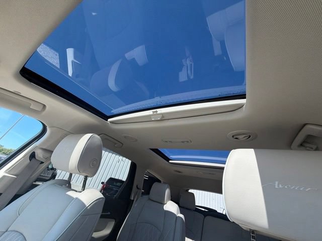 Used 2023 Buick Enclave Avenir w/ Avenir Technology Package AWD/4WD image 30