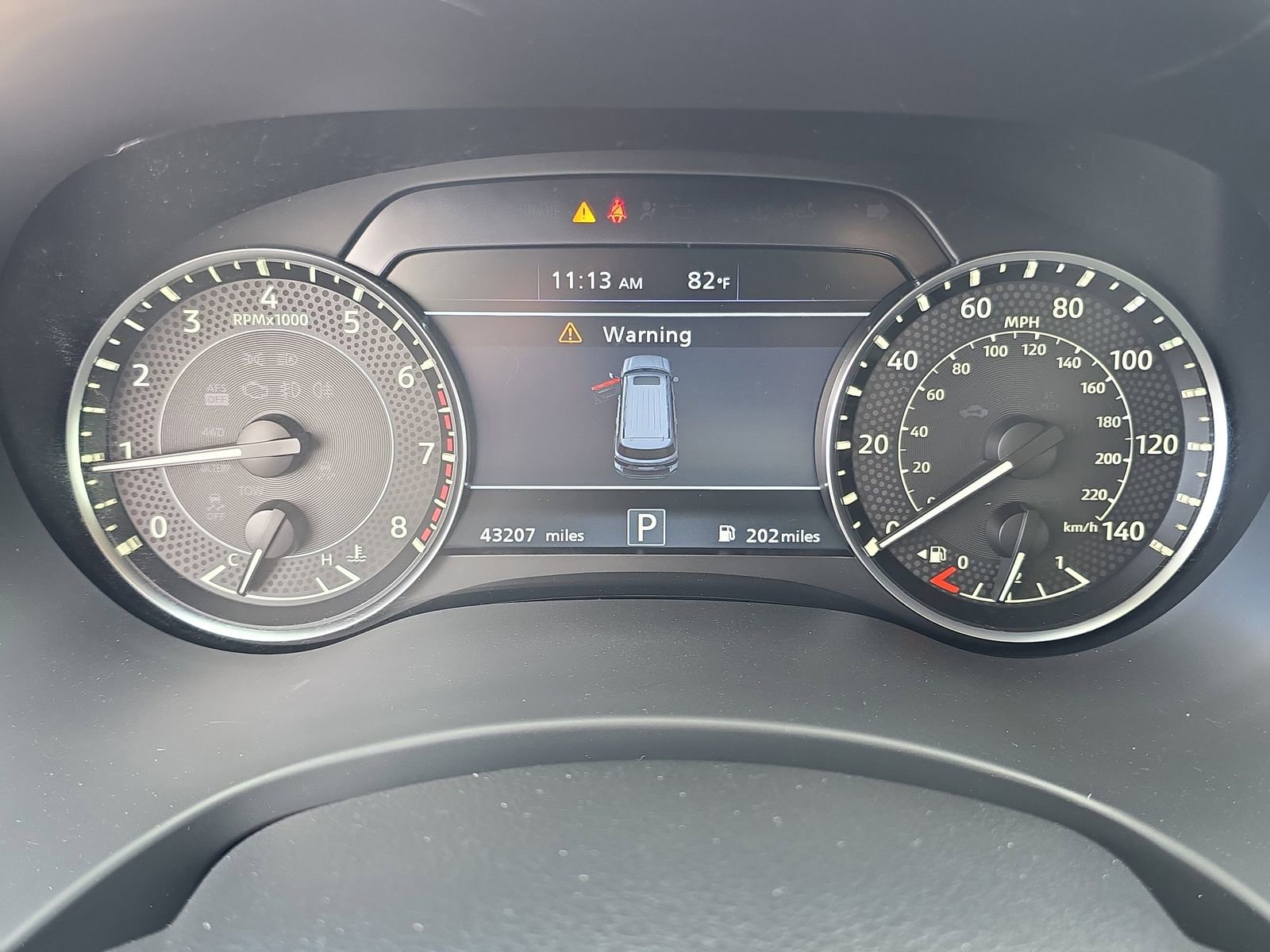 Used 2023 Nissan Armada SL w/ Captain's Chairs Package image 28