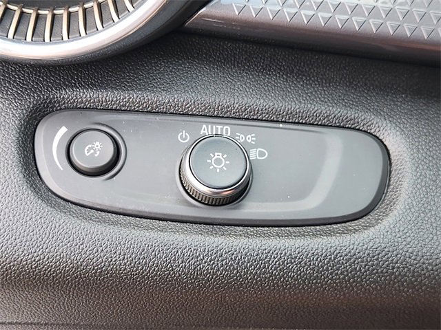 Used 2025 Chevrolet Trax ACTIV w/ Sunroof Package image 21